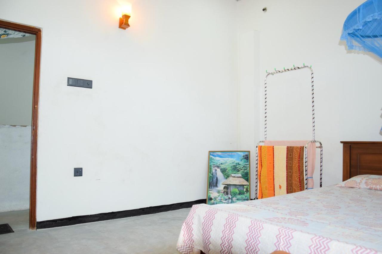 Tharaka Homestay Weligama Extérieur photo